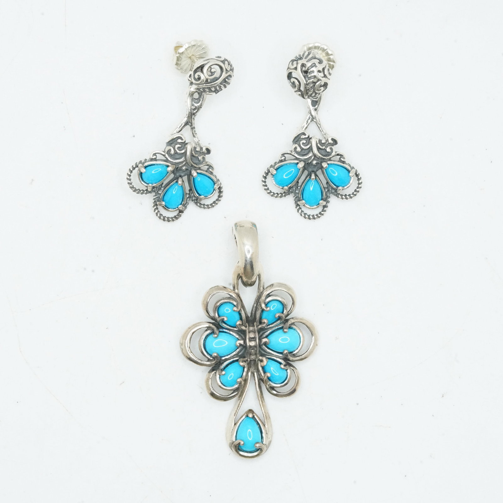 11.37 Grams .925 Sterling Silver 3-Piece CAROLYN POLLACK SET:: .925 CR Carolyn Pollack: 11.37 Grams .925 Sterling Silver 3-Piece CAROLYN POLLACK SET:: .925 CR Carolyn Pollack Drop Pendant with 6 Center Turquoise Stones and one Dropping From the Center 1 3/4 in. x 1 in.; .925 CR Carolyn P