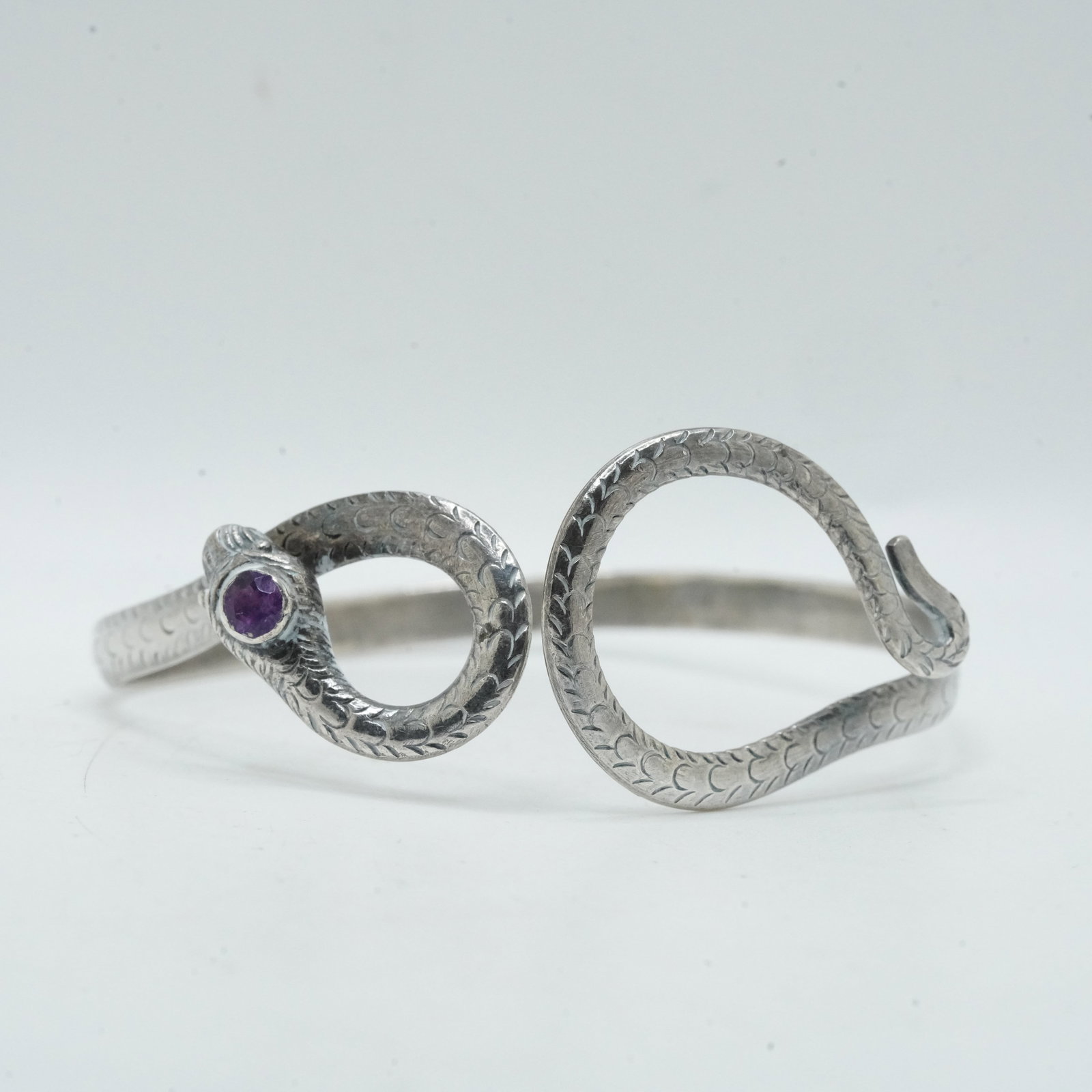 17.61 Grams .925 Sterling Silver Rattlesnake Cuff Bracelet with Amethyst Head, Adjustable, 2 3/4 in.: 17.61 Grams .925 Sterling Silver Rattlesnake Cuff Bracelet with Amethyst Head, Adjustable, 2 3/4 in.