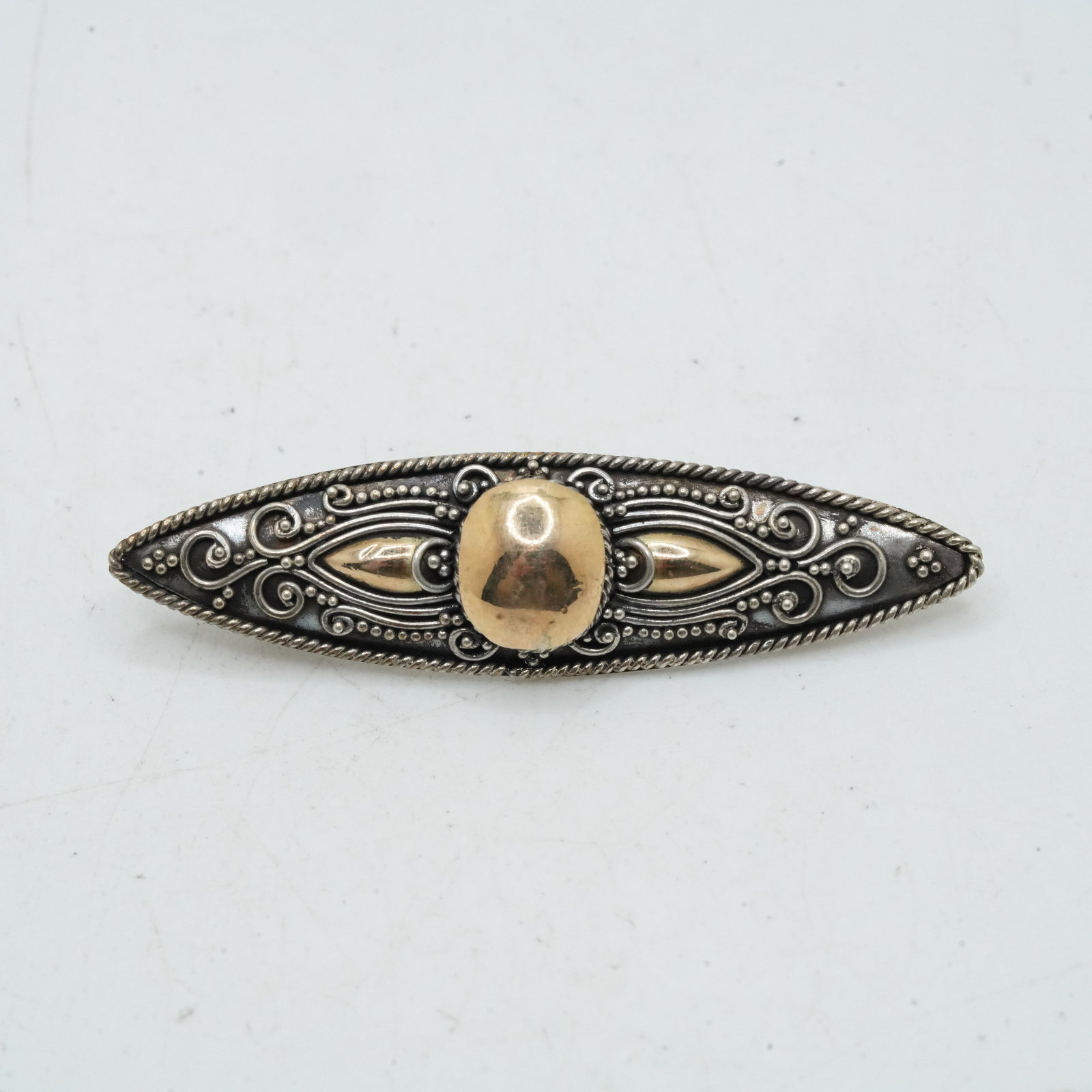 4.04 Grams .925 Sterling Silver and 18K Gold Suarti Oblong Pin, 2 in. x 1/2 in.: 4.04 Grams .925 Sterling Silver and 18K Gold Suarti Oblong Pin, 2 in. x 1/2 in.