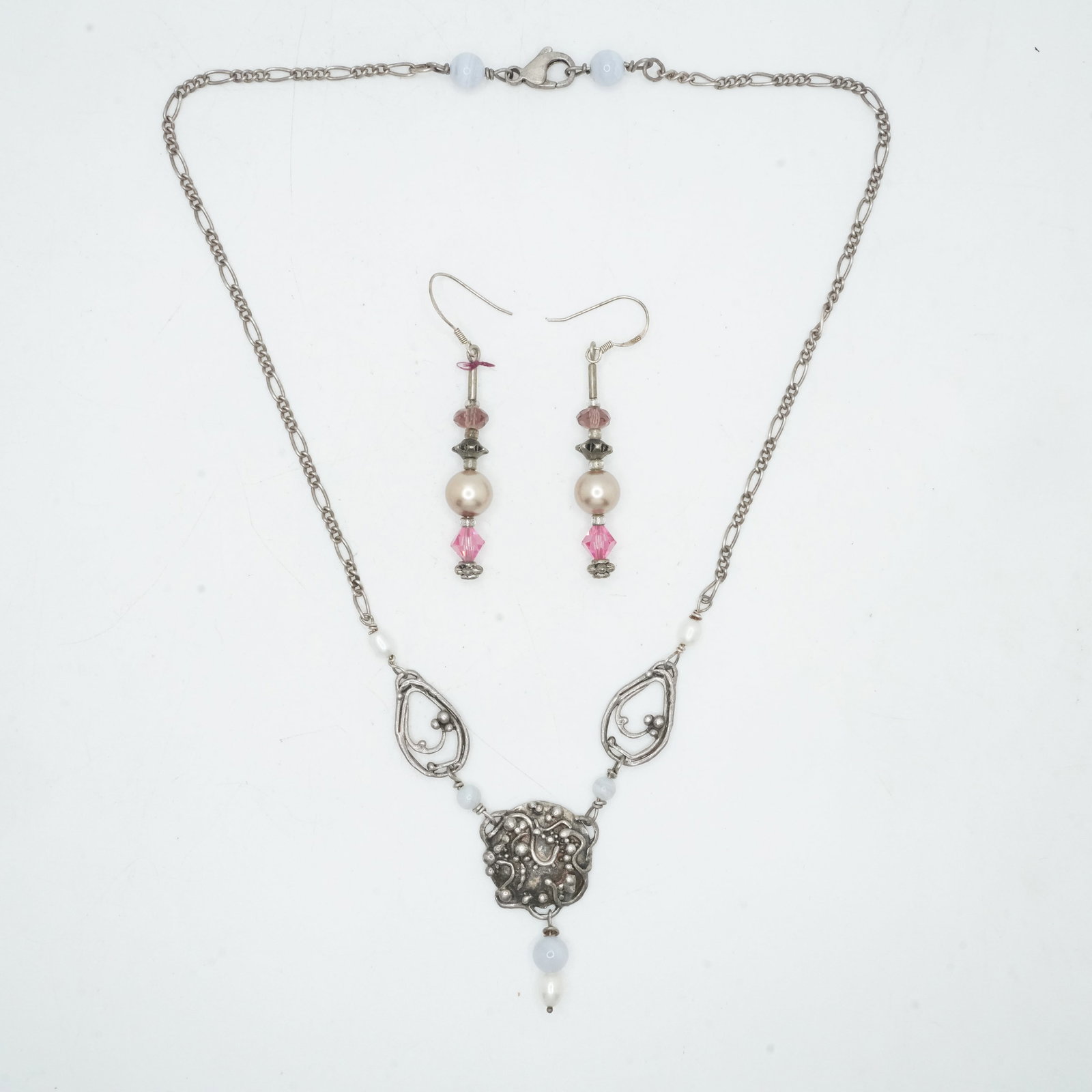 14.43 Grams 925 Sterling Silver with 3 Freshwater Pearls Drop Necklace and .925 Crystal Beads (1 of 9)