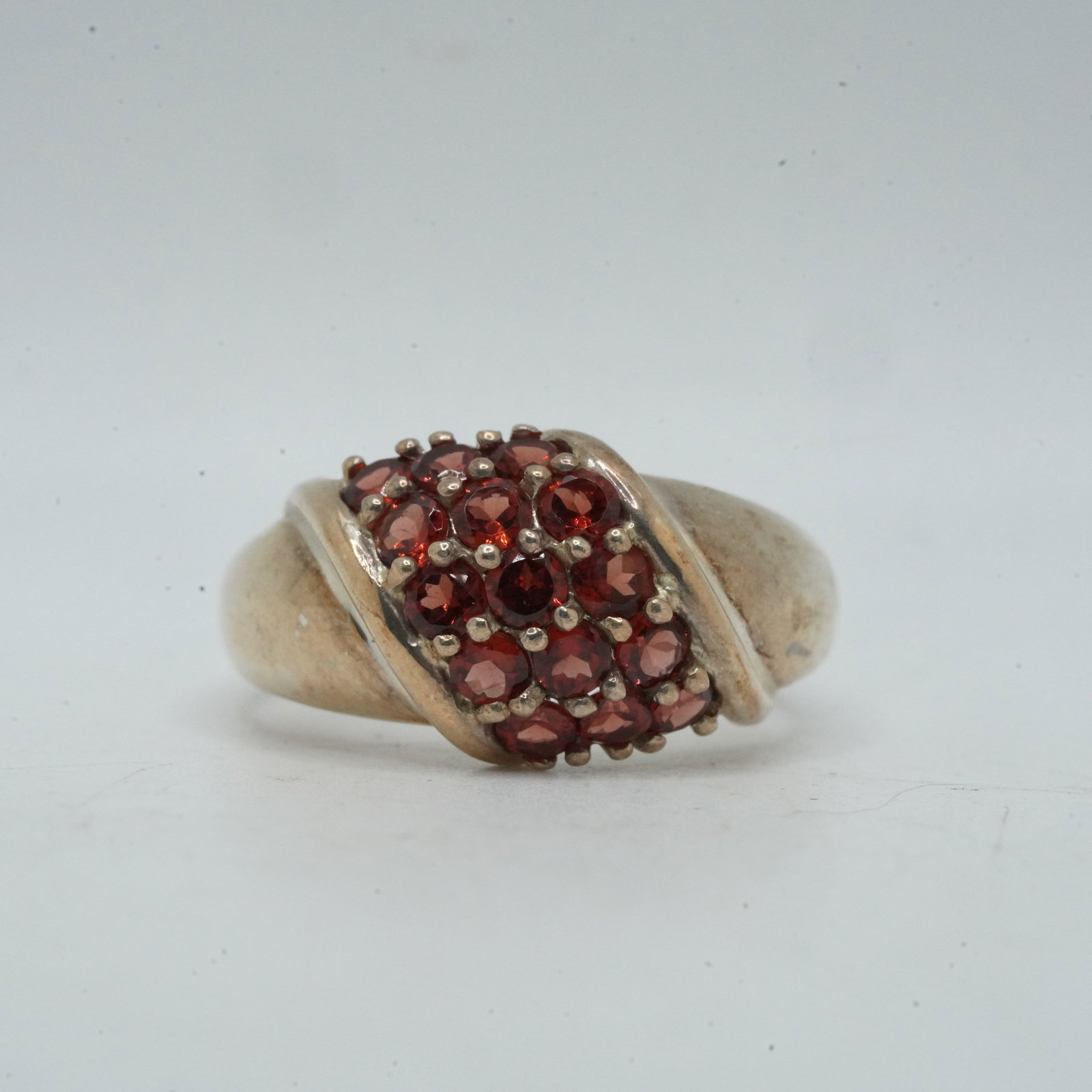 7.91 Grams .925 Sterling Silver CNA 12 Garnets Band Ring Size 10 , 1 in. x 5/8 in.: 7.91 Grams .925 Sterling Silver CNA 12 Garnets Band Ring Size 10 , 1 in. x 5/8 in.