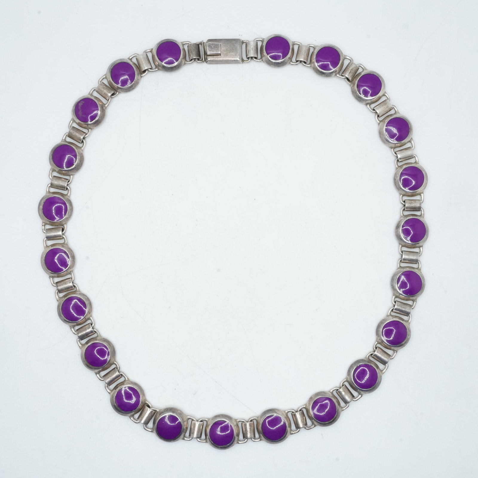 74.43 Grams .950 Sterling Silver Round Link Necklace with Purple Enameling TM-305 Mexico: 74.43 Grams .950 Sterling Silver Round Link Necklace with Purple Enameling TM-305 Mexico; 18 7/8 in. x 1/2 in.