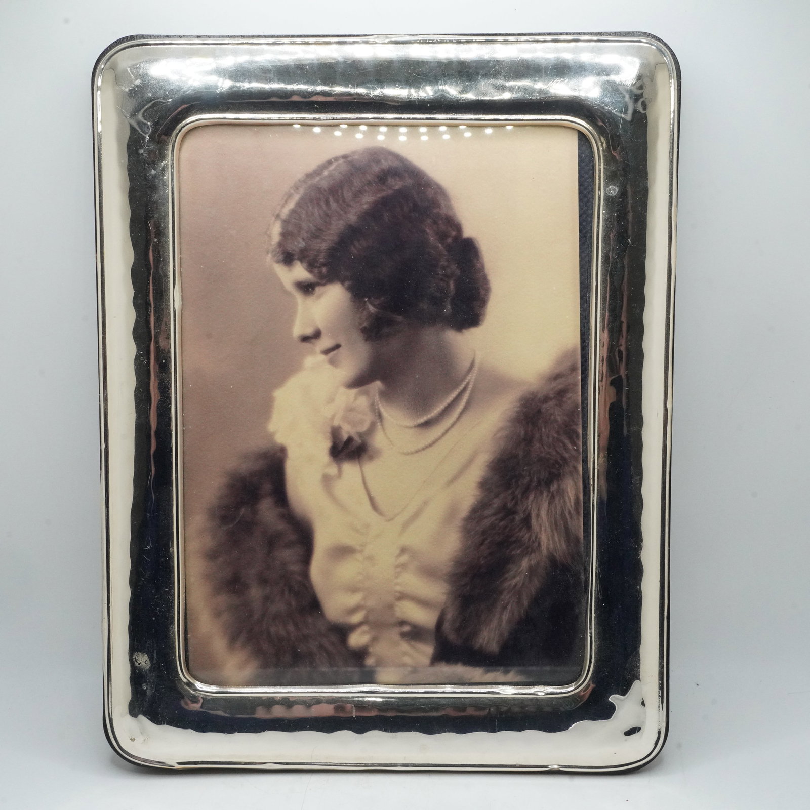 Sterling Silver Wide Picture Frame , inner size 7 1/4 in. x 5 1/2 in.; outer size 9 in. x 7 in.: Sterling Silver Wide Picture Frame , inner size 7 1/4 in. x 5 1/2 in.; outer size 9 in. x 7 in.