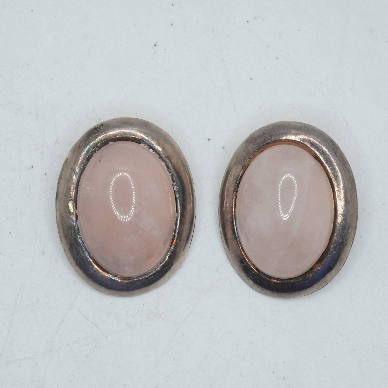 8.45 Grams .925 Sterling Silver Oval Clip-on Earrings with Rose Quartz Stones 7/8 in. x 1 in.: 8.45 Grams .925 Sterling Silver Oval Clip-on Earrings with Rose Quartz Stones 7/8 in. x 1 in.