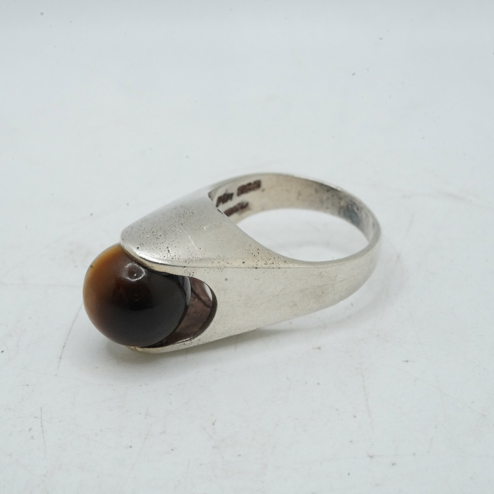 16.59 Grams .925 Sterling Silver Mid Century Modern Ring Size 10.75 with Tigers Eye Stone (1 of 7)