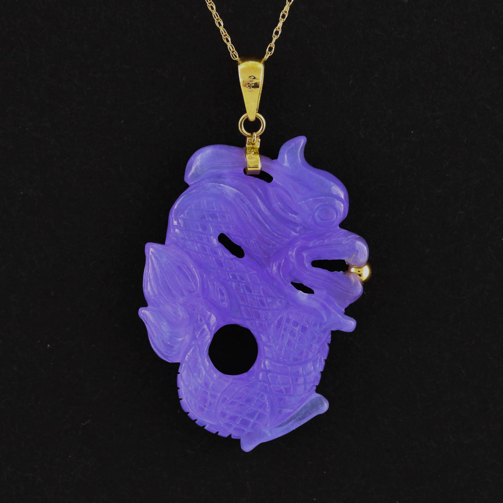 Chinese 14K Yellow Gold Lavendar Jade Carved Pendant (1 of 6)