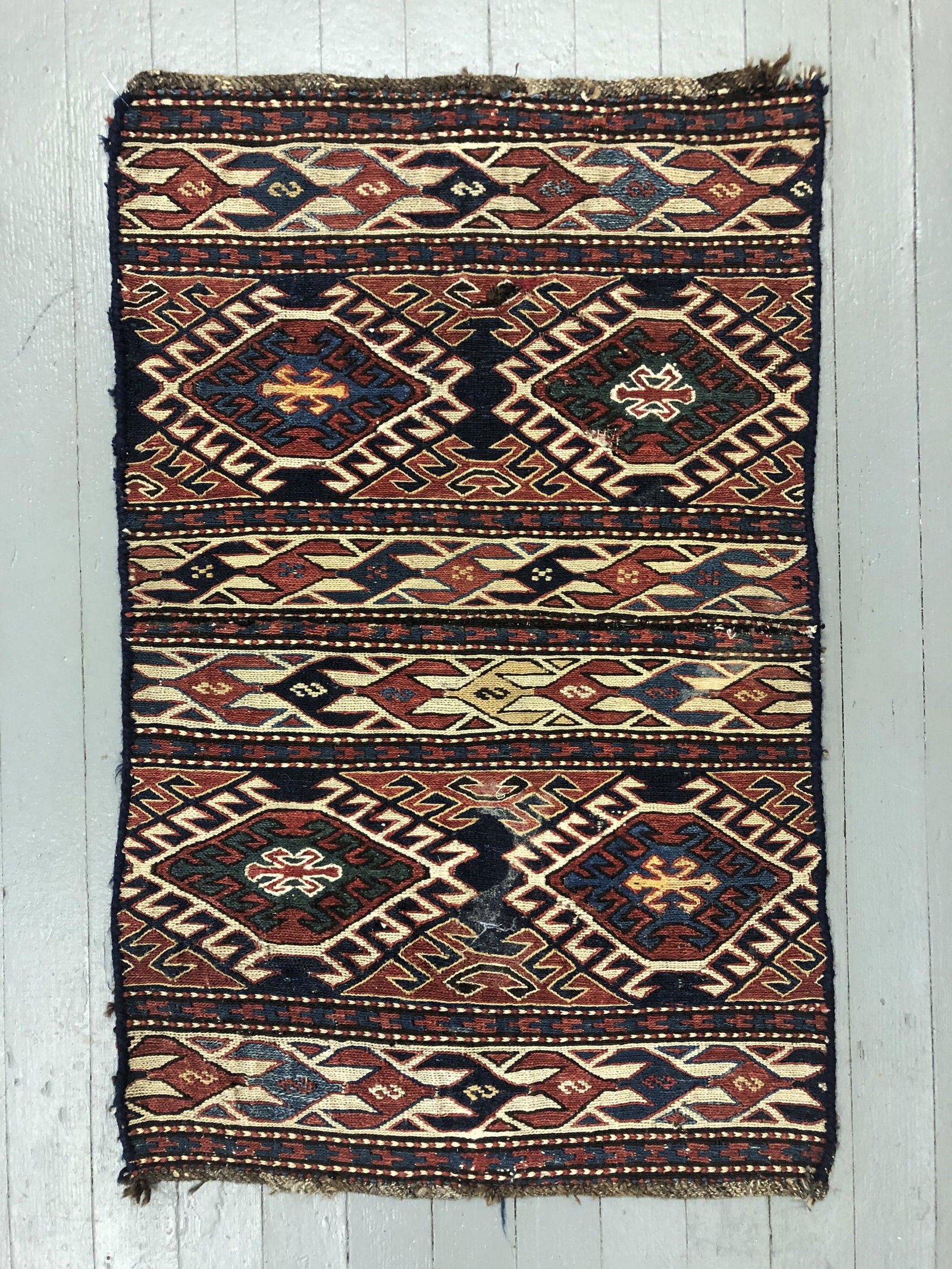 Antique Prayer Rug: 31" x 19.5"