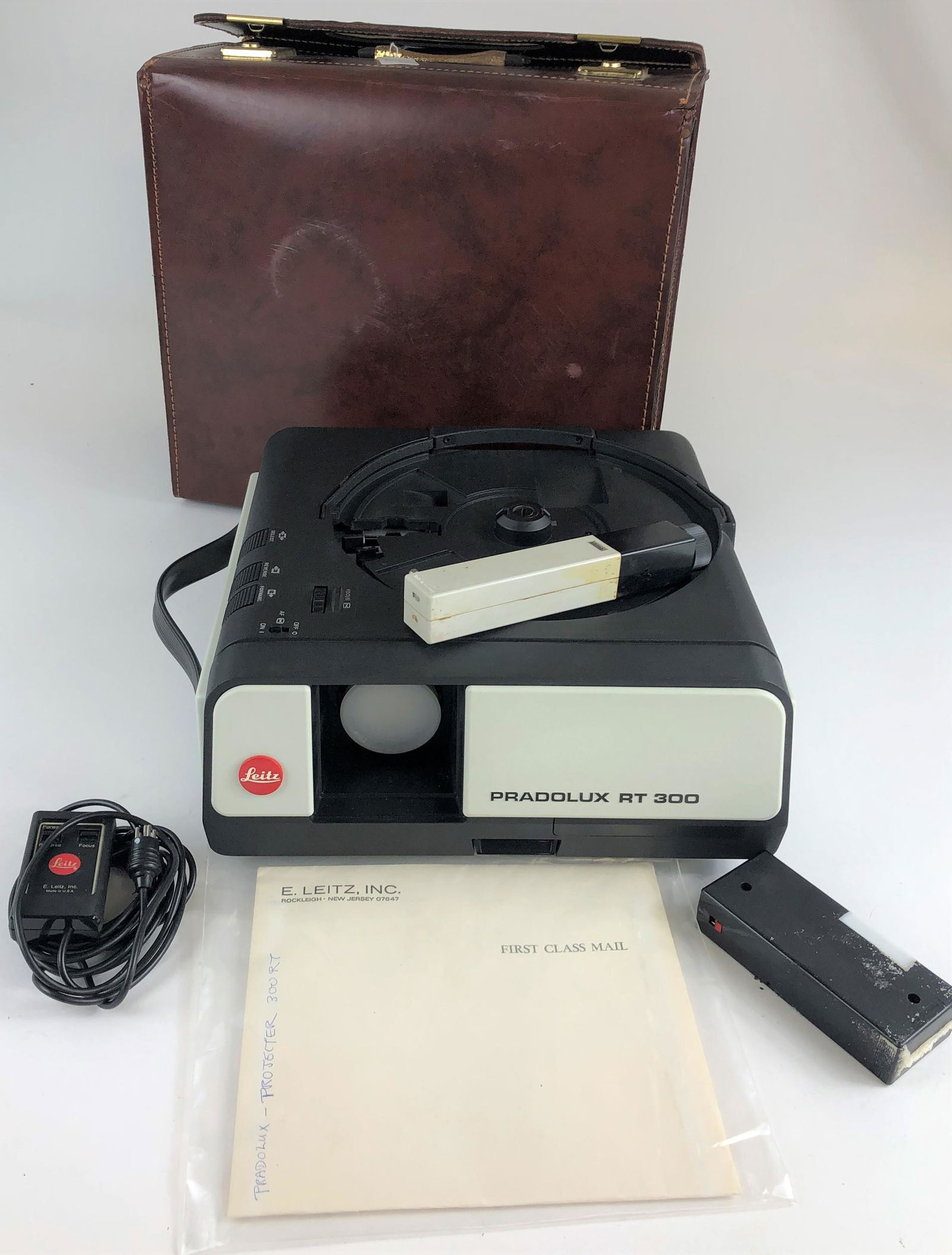 Leitz Pradolux Projector 300 RT: Leitz Pradolux Projector 300 RT