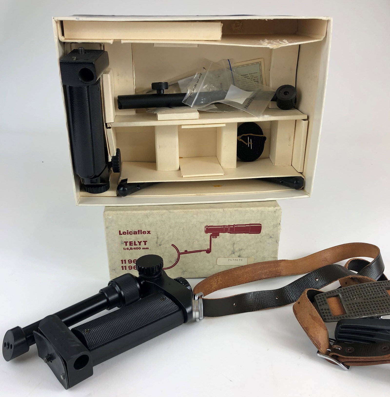 Pair of Leica Hand Grips in Leica Box with Accessories: Pair of Leica Hand Grips in Leica Box with Accessories