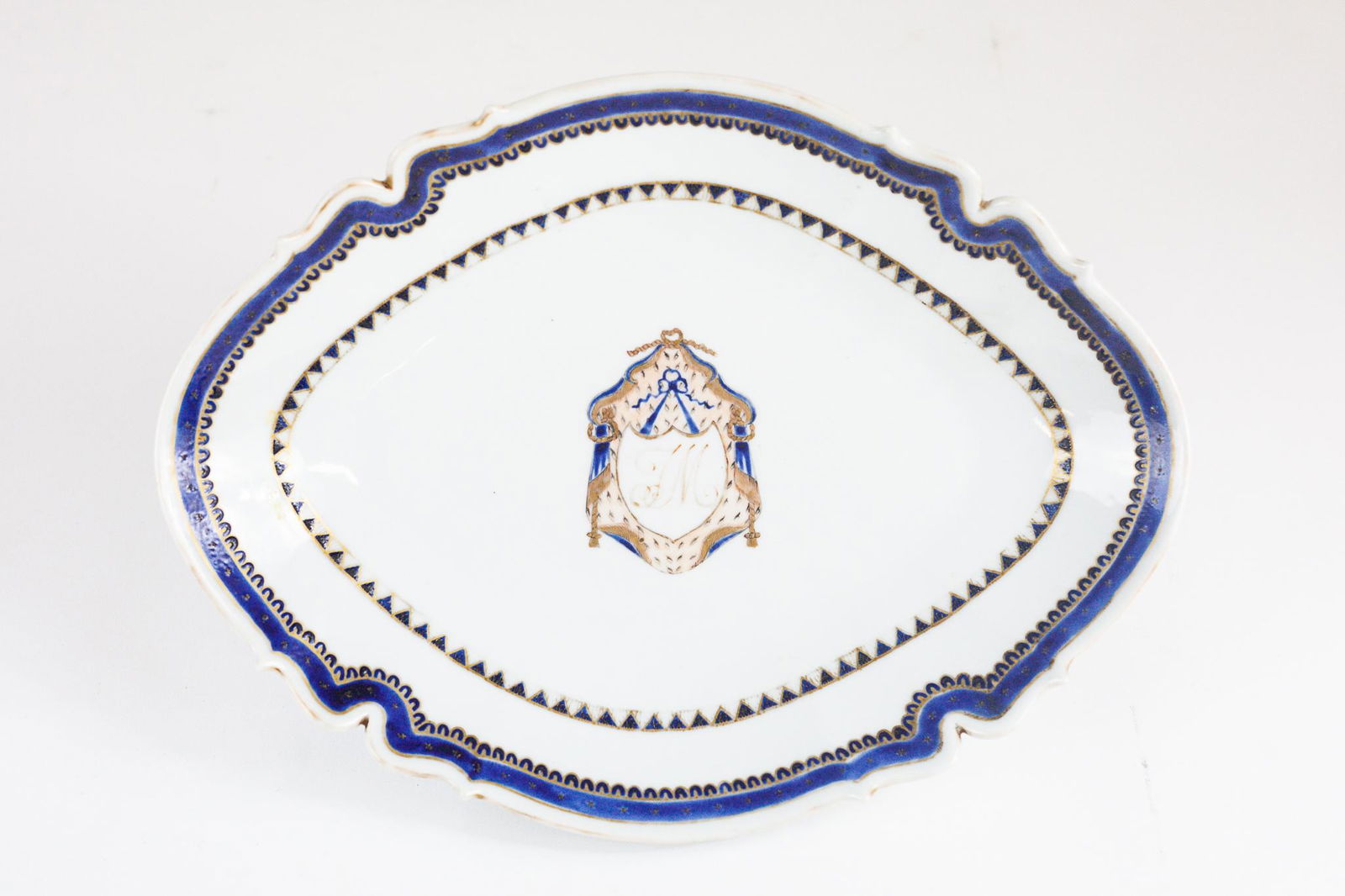 Chinese Export Armorial Platter with Crest (1 of 5)