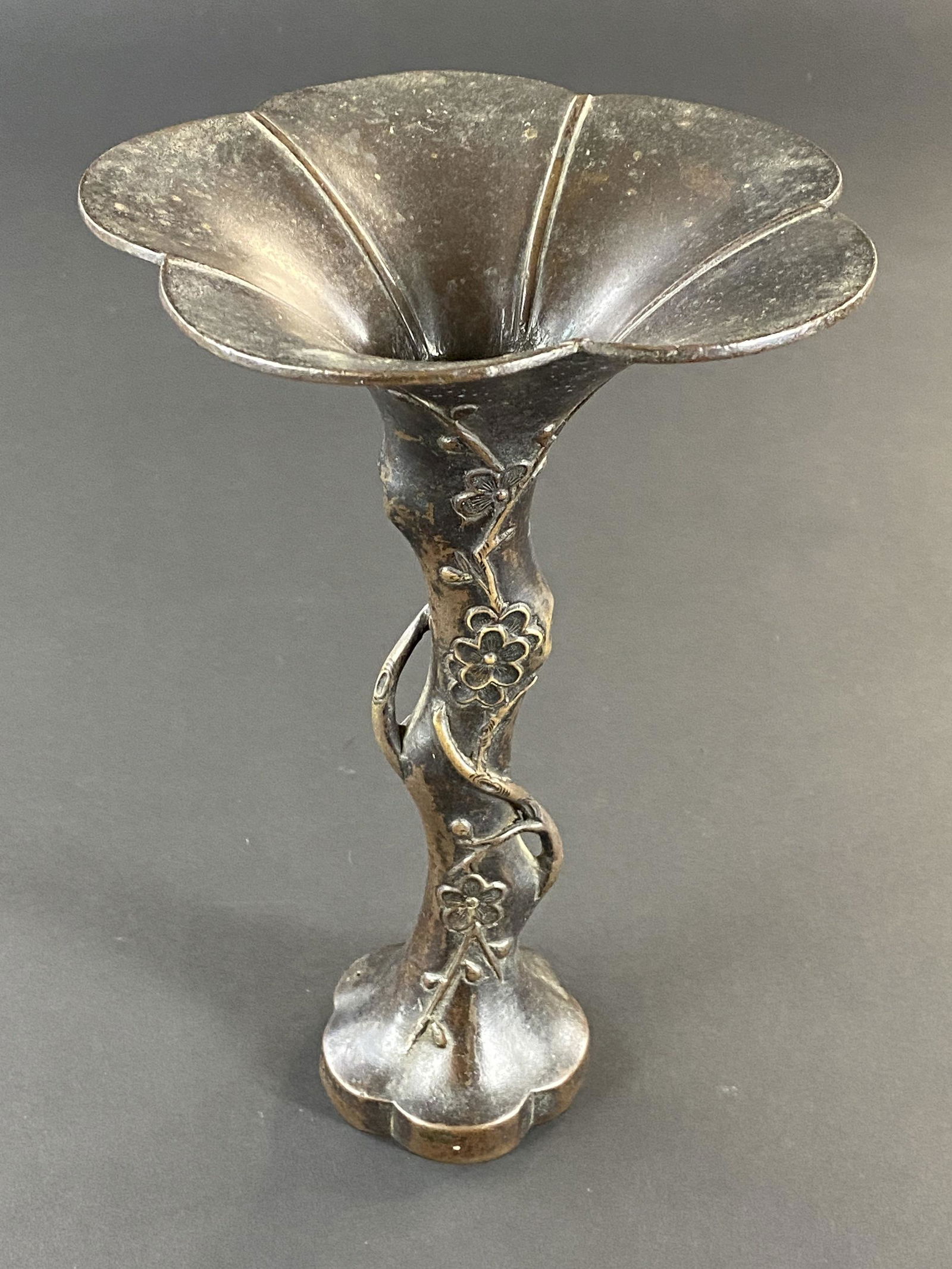 Chinese Bronze Vase (1 of 6)