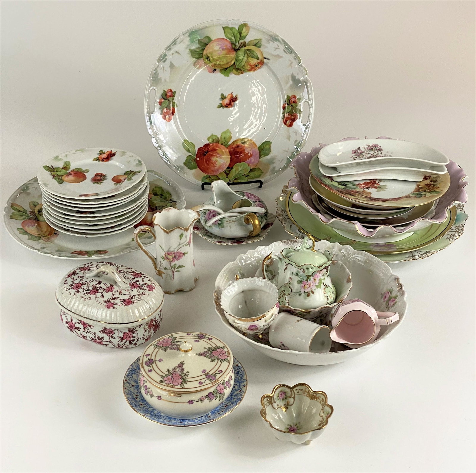 Large Collection of Transerware China: Mostly floral patterns and different makers, a total of 39 pieces.