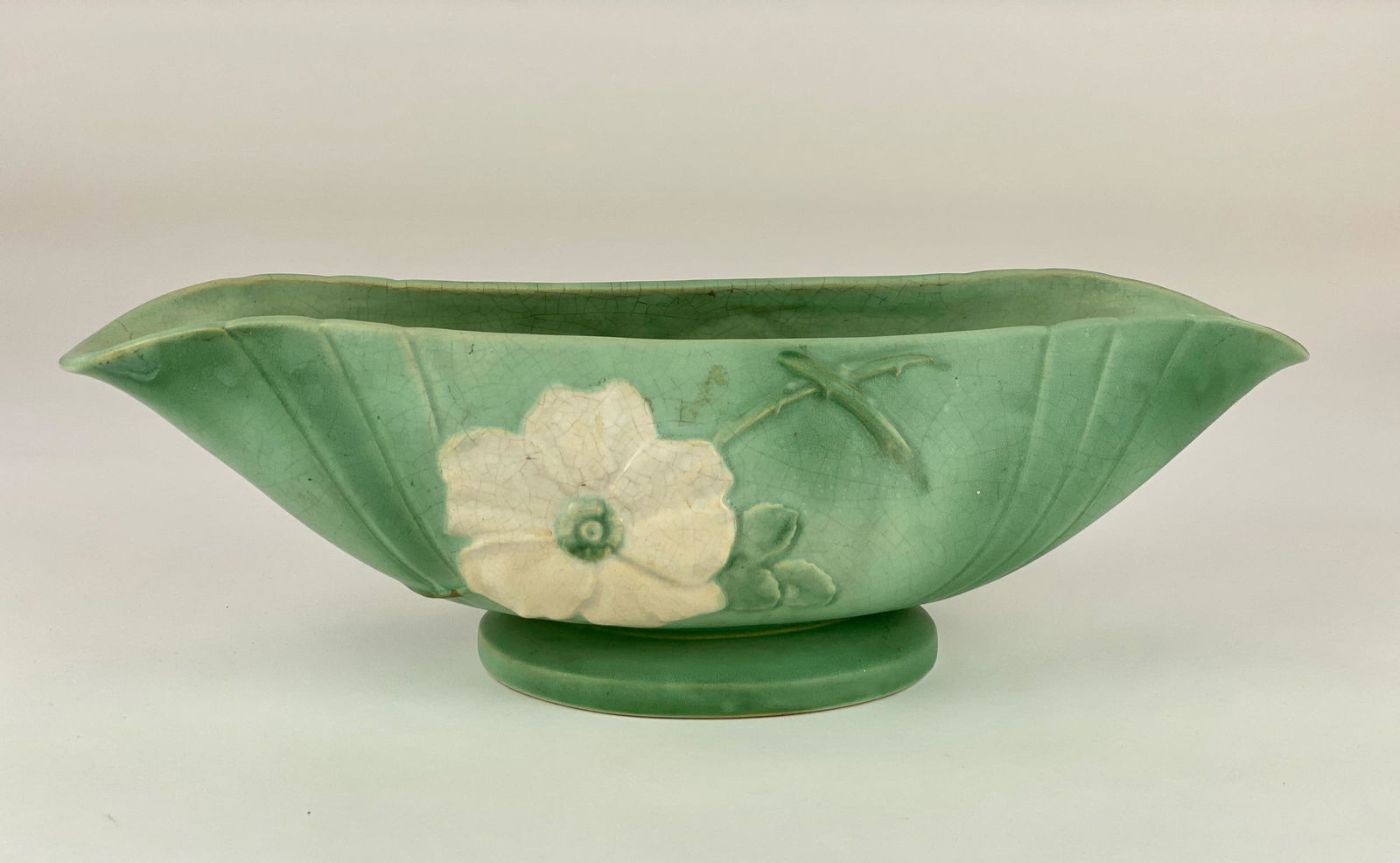 Roseville Pottery Planter (1 of 6)