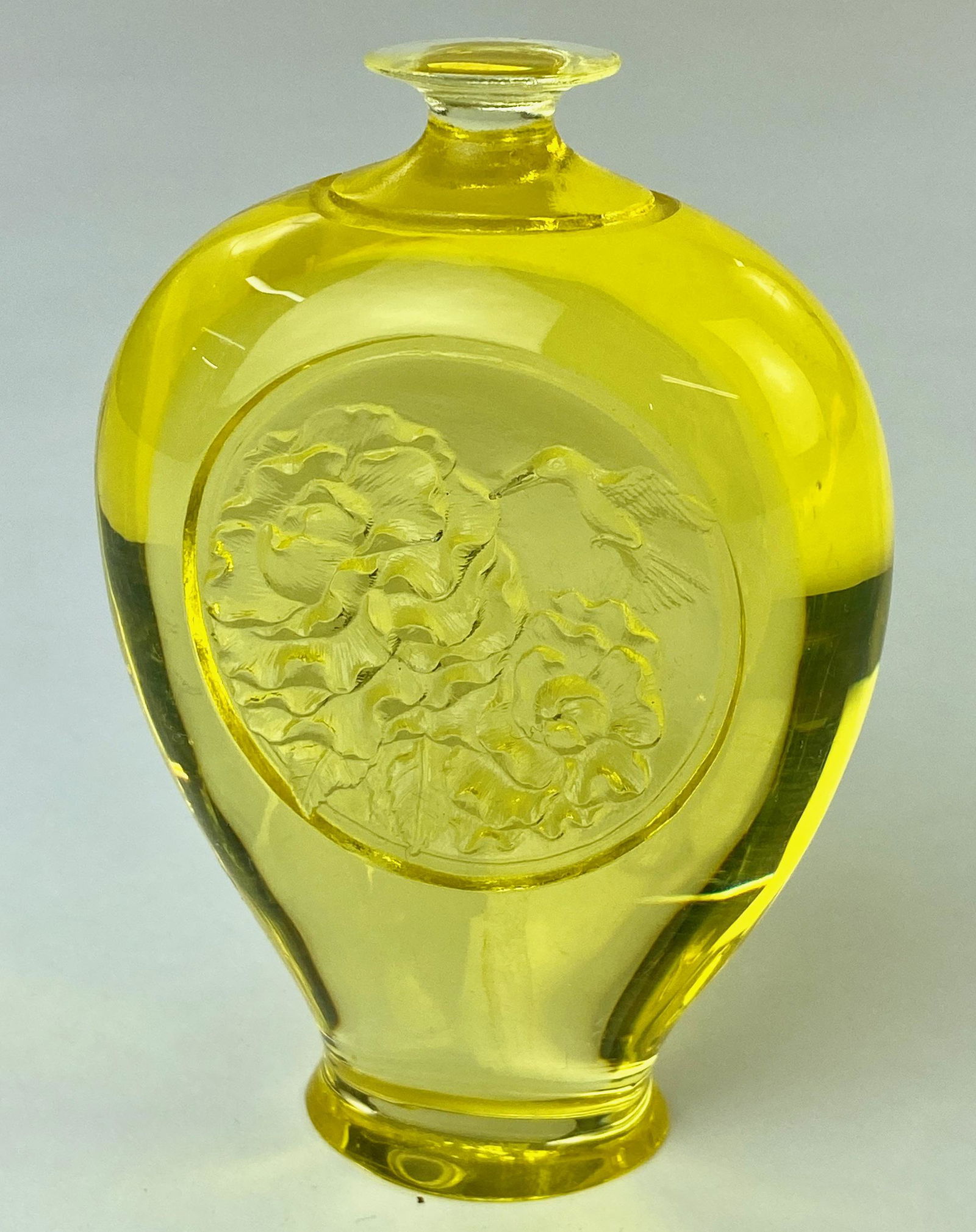 Chinese Tittot Art Glass Bottle Paperweight (1 of 5)