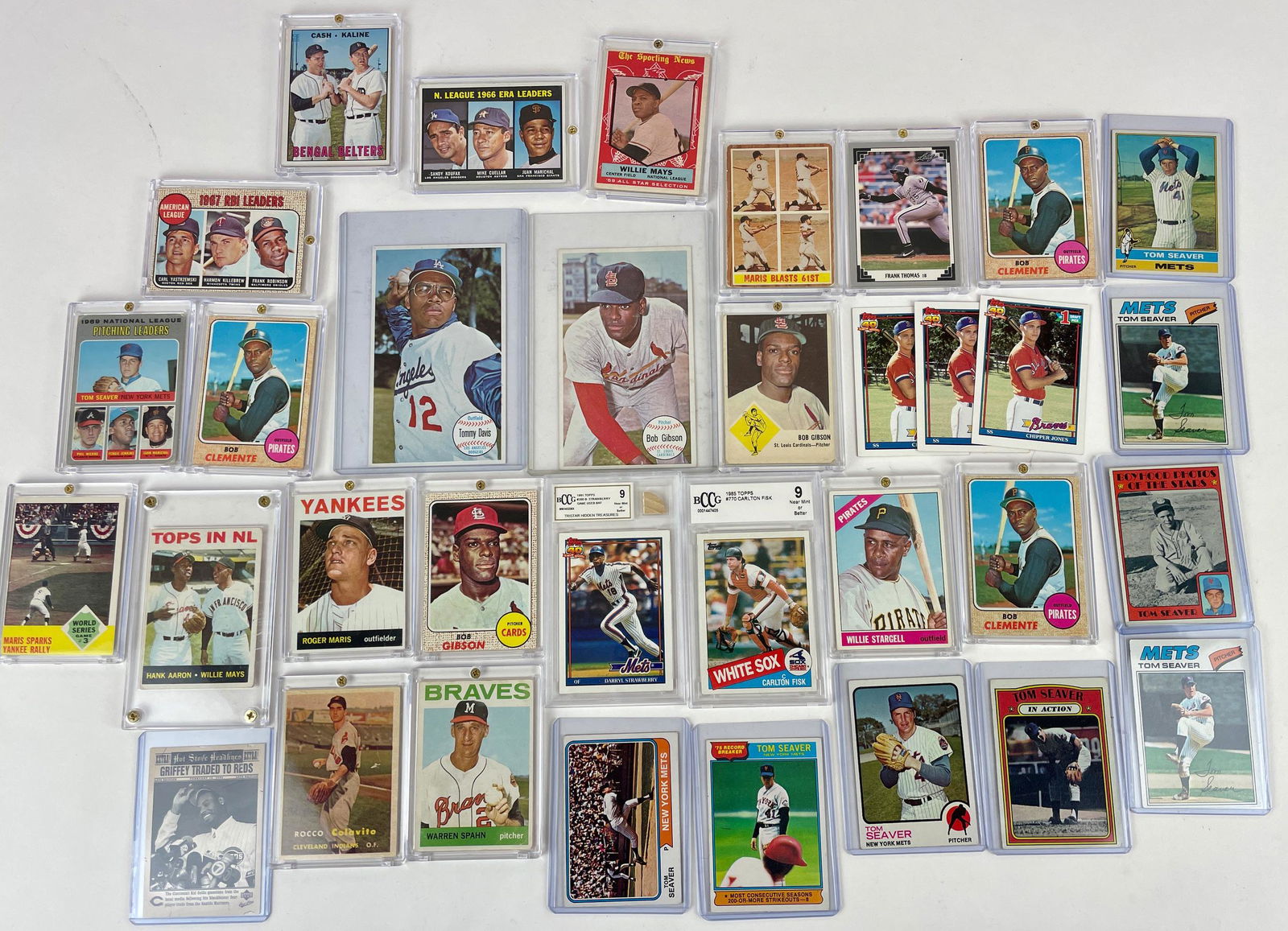 Large Collection of Baseball Cards, all Older (1 of 2)
