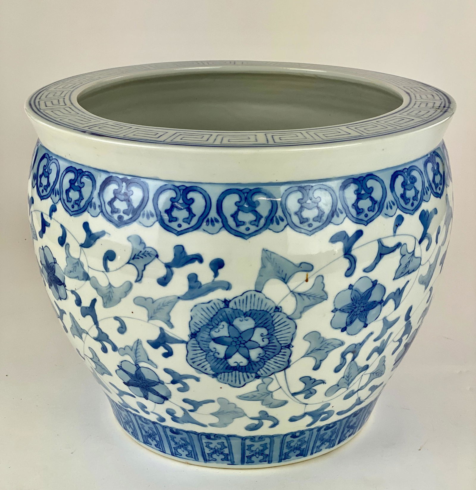 Chinese Blue and White Planter (1 of 6)