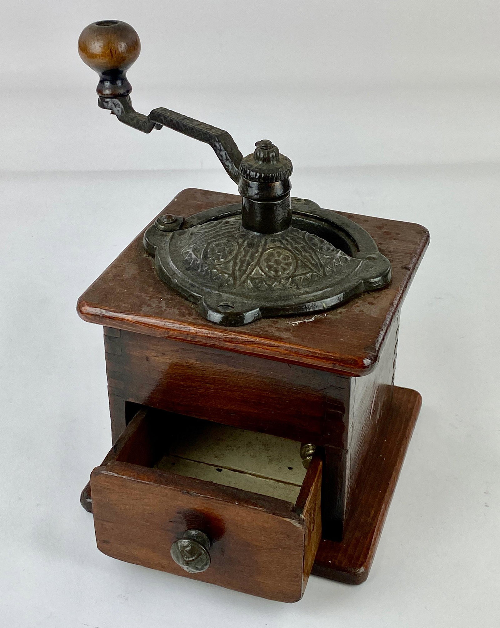 Antique Dovetailed Salt and Pepper Grinder: In walnut, with nice dovetailed corners, and intact grinding mechanism. 8.25" ht.