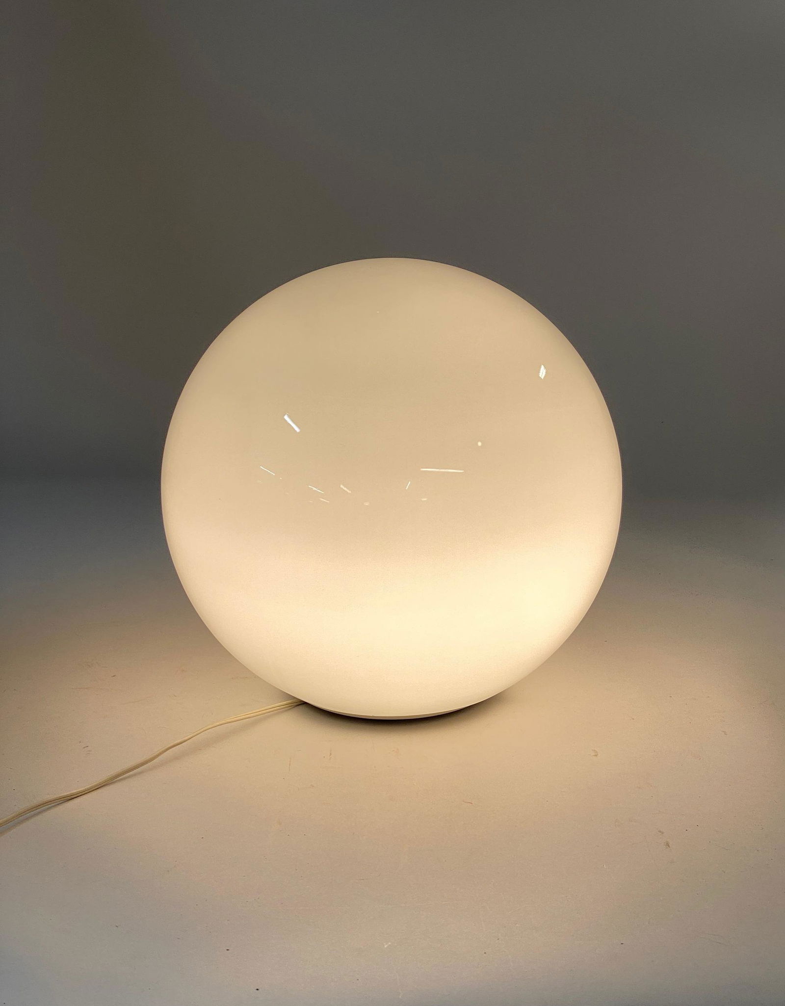 Midcentury Modern Globe Lamp (1 of 4)