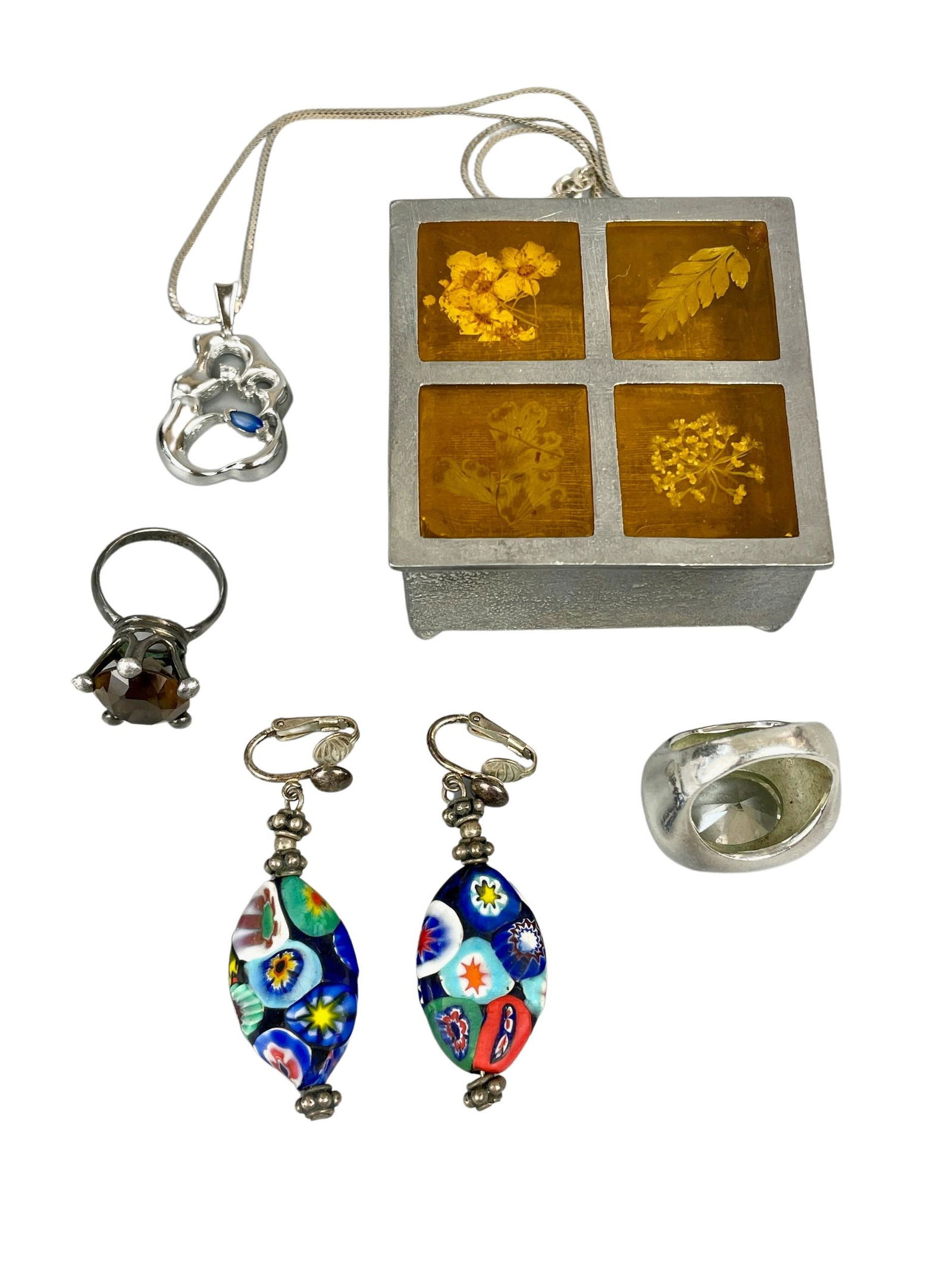 Small Box of Sterling Silver Articles (1 of 4)