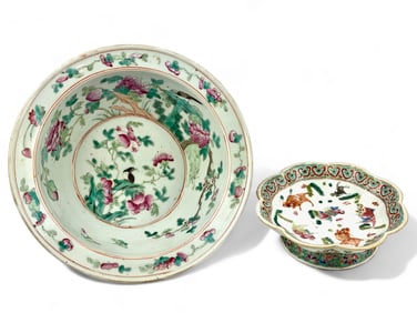 Pair of Chinese Porcelain Vessels