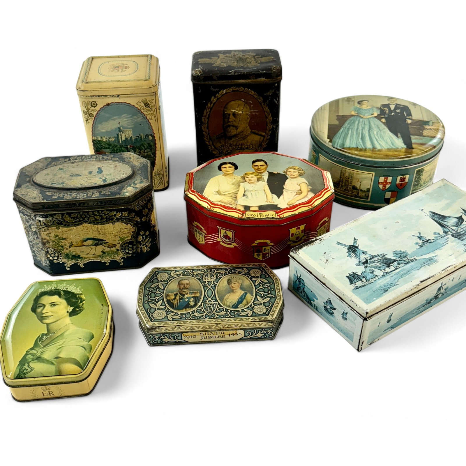 Group of 8 English Advertising Tins: Many examples depicting the royal family, Buckingham palace and English monarchs
