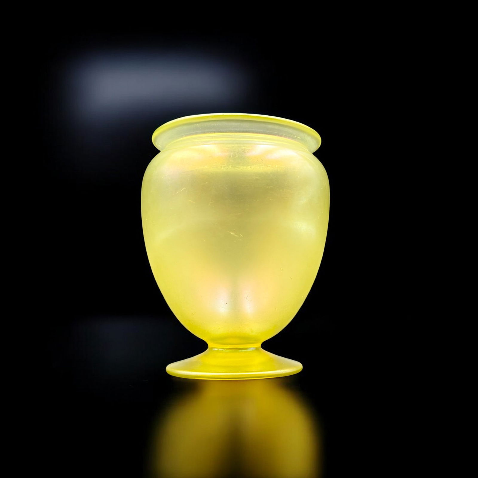 Frederick Carder Steuben Glass Vase (1 of 7)