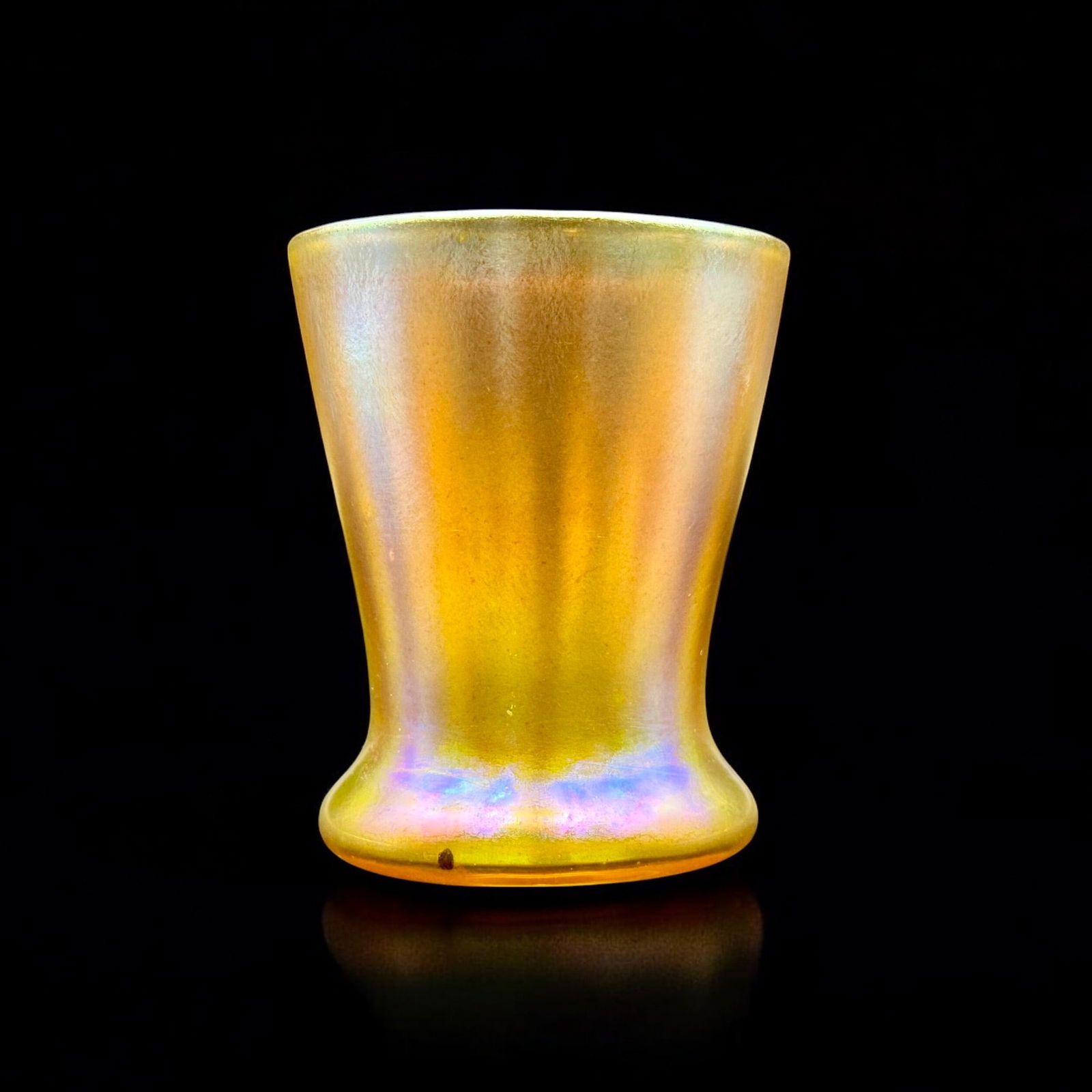 Union Glass Company Kew Blas Vase (1 of 5)