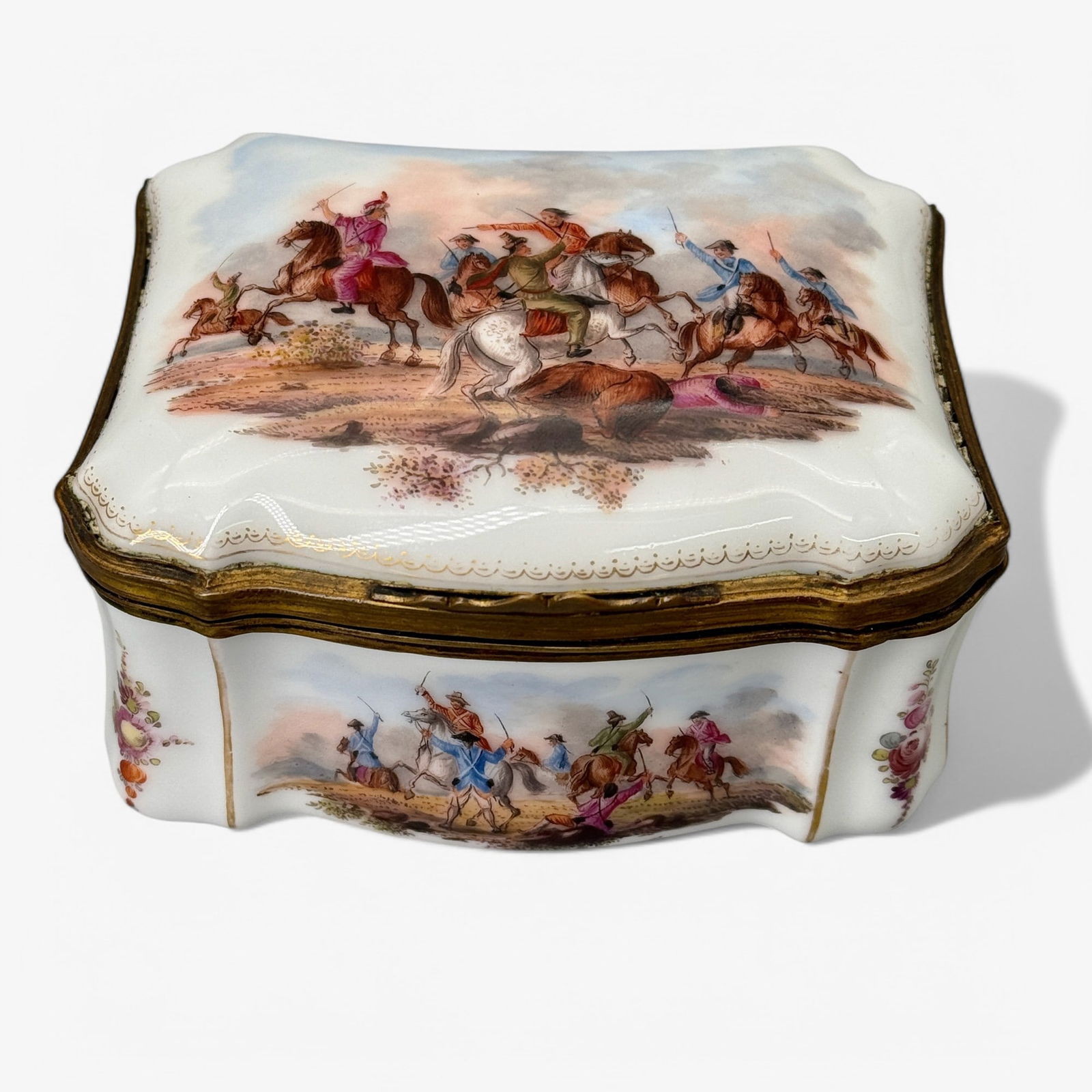 1836 Meissen Porcelain Hinged Box (1 of 8)