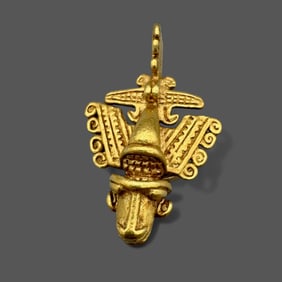 Beast Pendant in 18k Gold