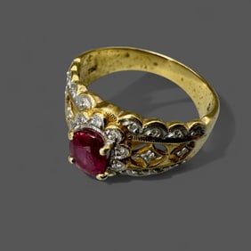 Ladies 18k Gold Ruby and Diamond Ring