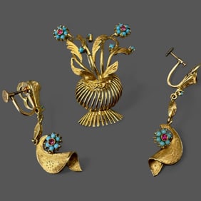 18K Gold Floral Brooch and Matching Earrings