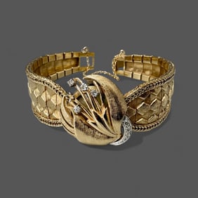 Ladies 14K Gold Wristwatch with Inset Diamonds