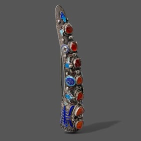 Chinese Export Silver Enamel Finger Nail Cover Brooch