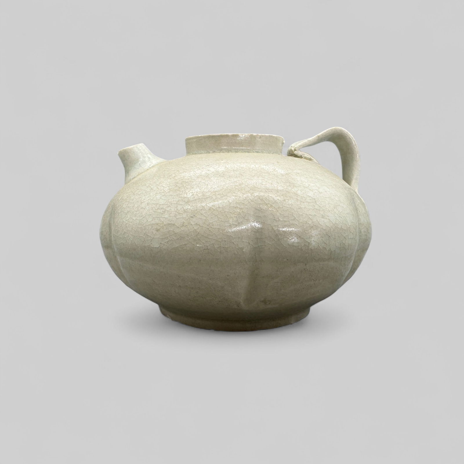 White Porcelain Ware Teapot, Yuan (1 of 9)