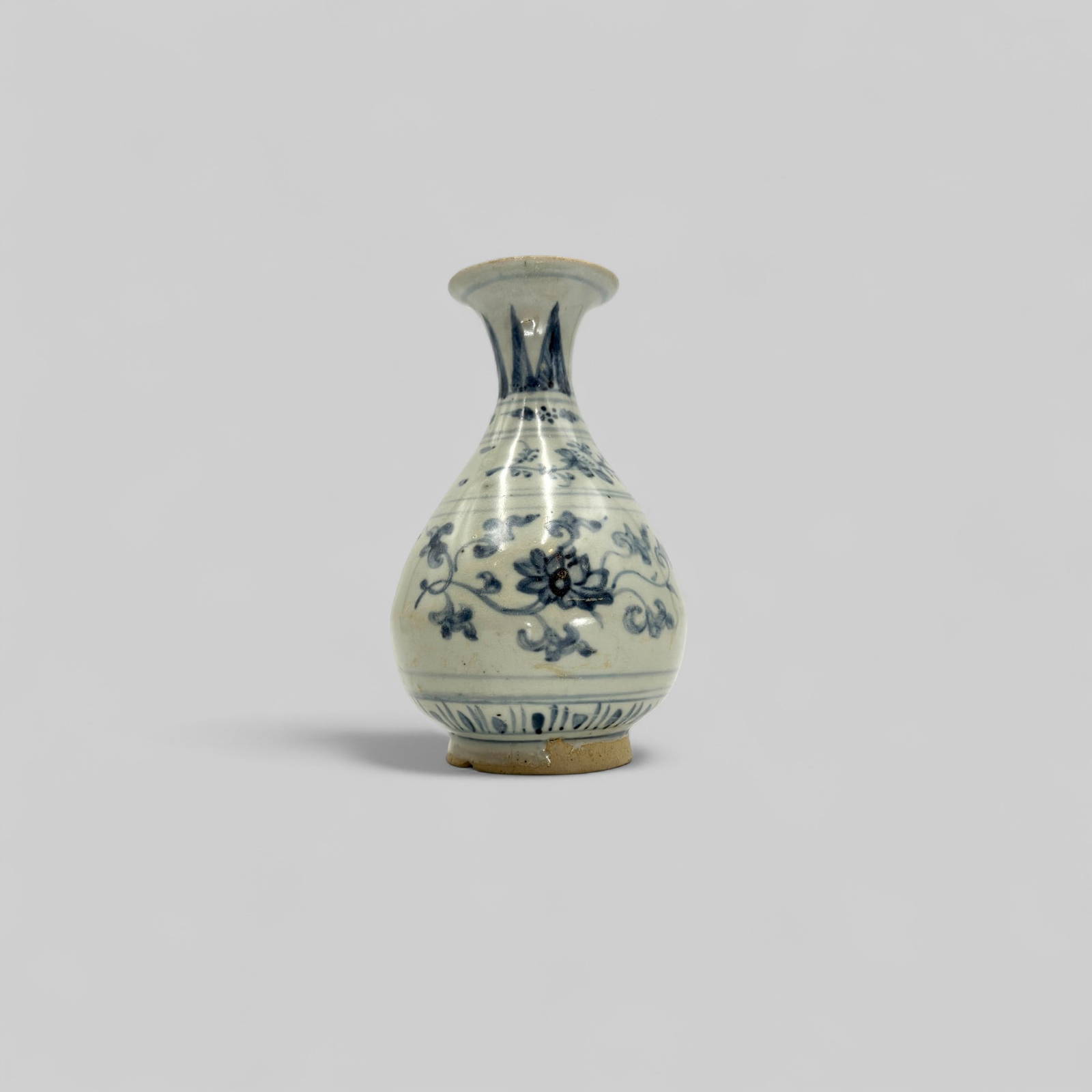 Porcelain Bottle with Underglaze Blue, Ming