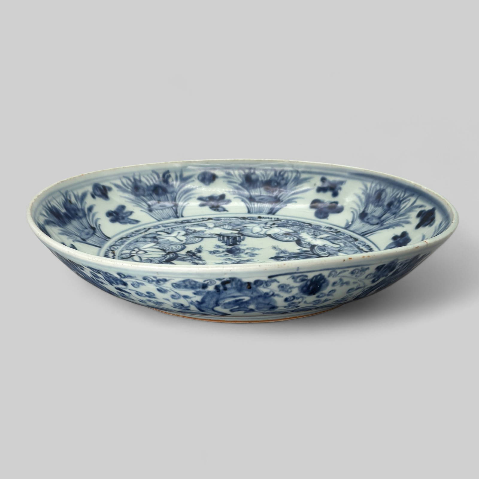 Porcelain Dish with Underglaze Blue, Ming, late 15th Century