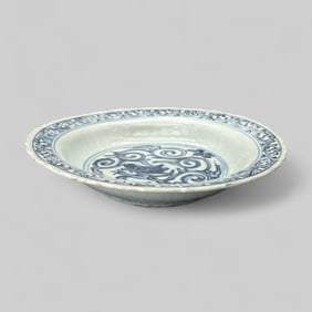 Porcelain Dish in Underglaze Blue, Ming, 16th Century