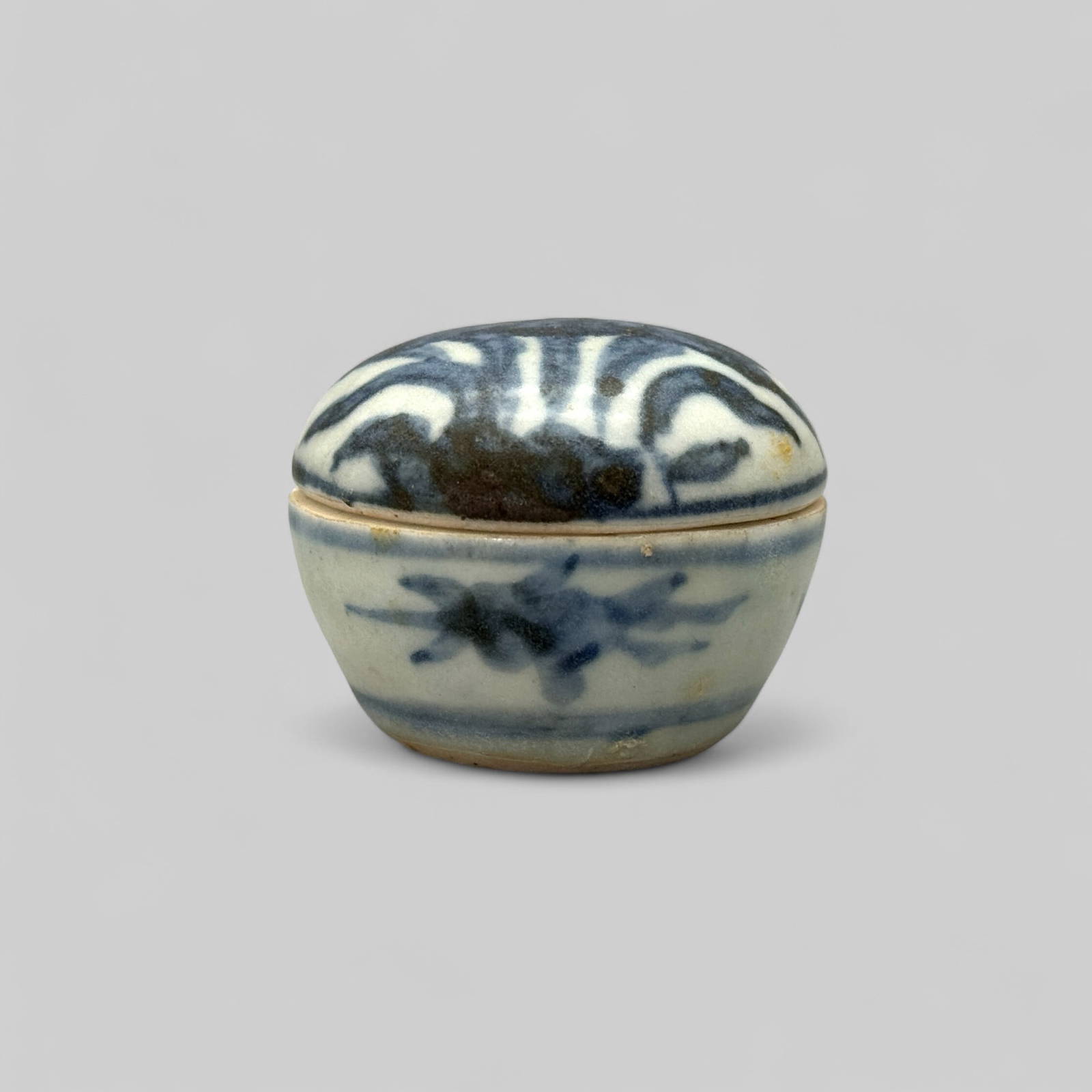 Porcelain Box with Cover, Ming
