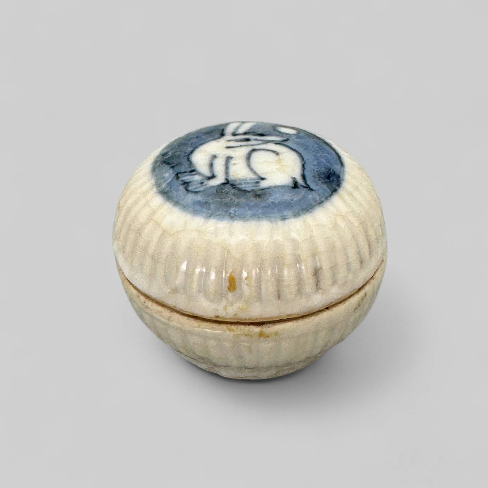 Porcelain Box with Cover, Ming
