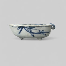 Porcelain Dish in Underglaze Blue, Ming