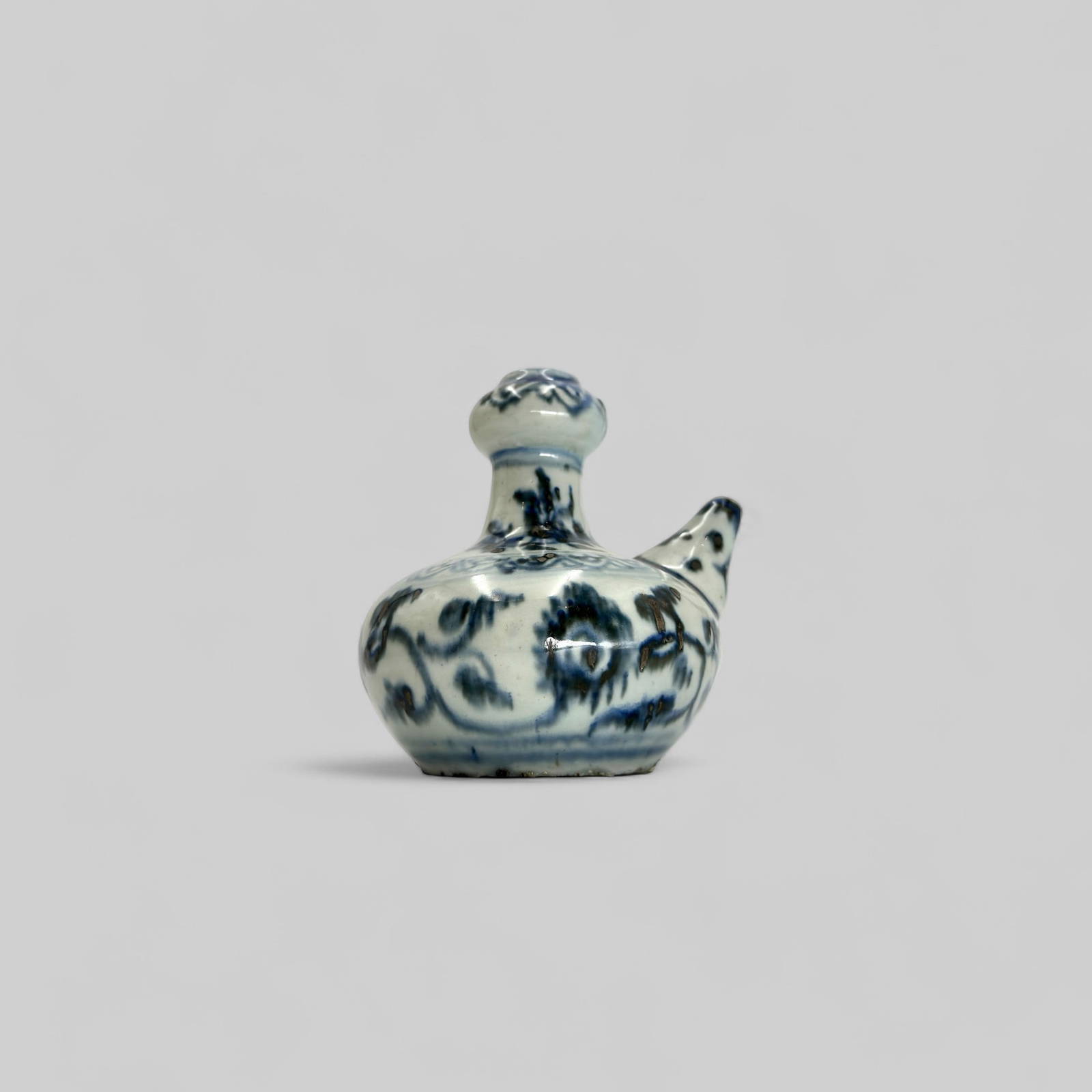 Porcelain Kendi with Underglaze Blue, Ming