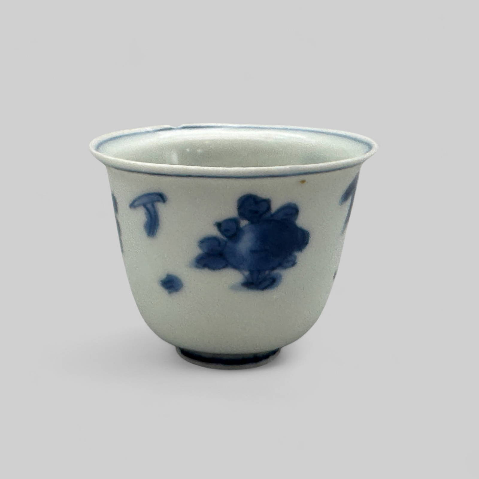 Porcelain Cup with Underglaze Blue, Ming, 17th Century