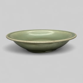 Large Longquan Celadon Charger