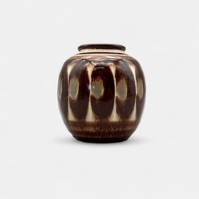 Rookwood Decorated Porcelain, overlapping leaves, Barrett, 1944