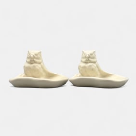 Two Rookwood  "Owl" ashtrays in white mat, 1943