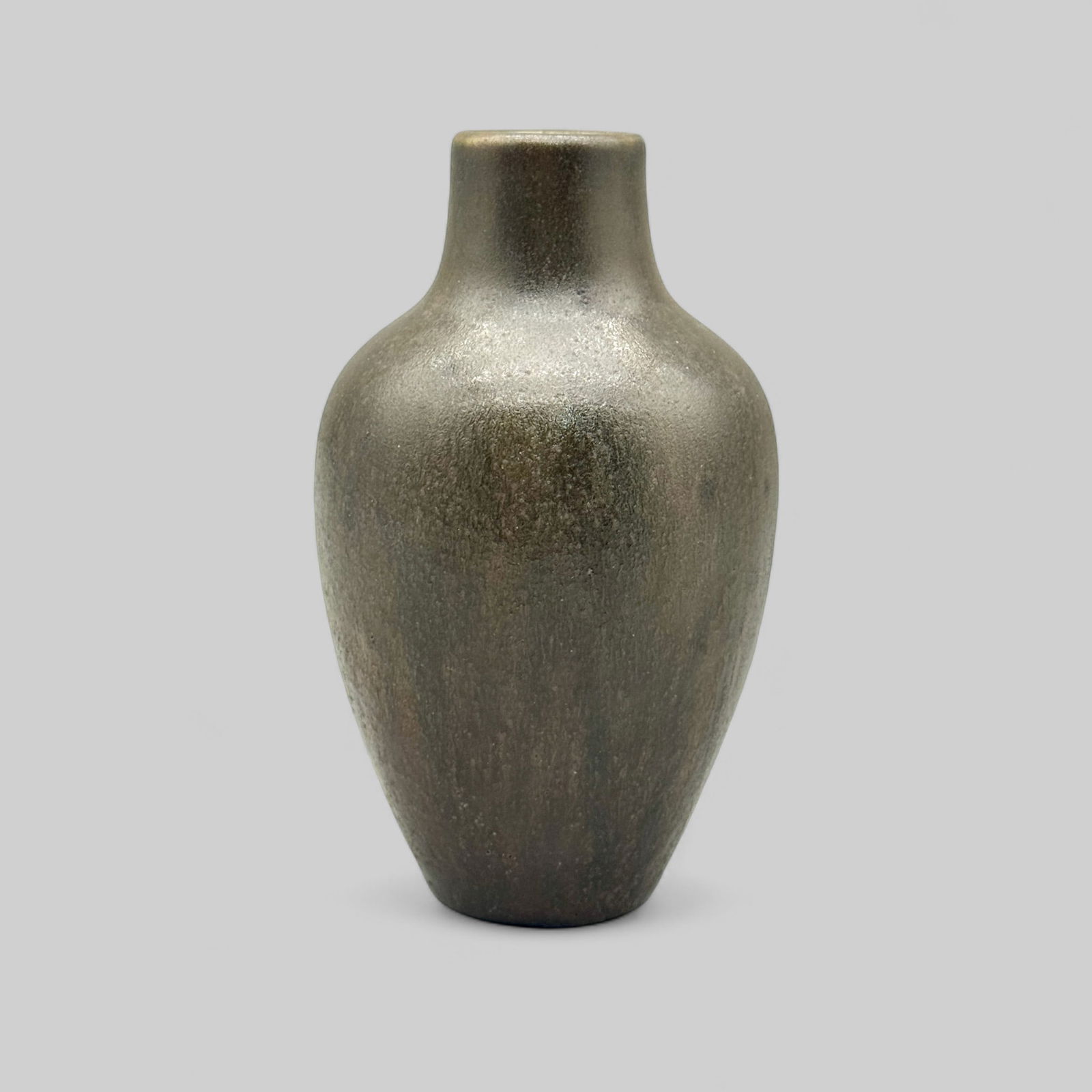 Rookwood Mat finish vase, 1902 (1 of 8)