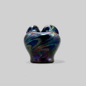 Art Glass Irridescent Vase