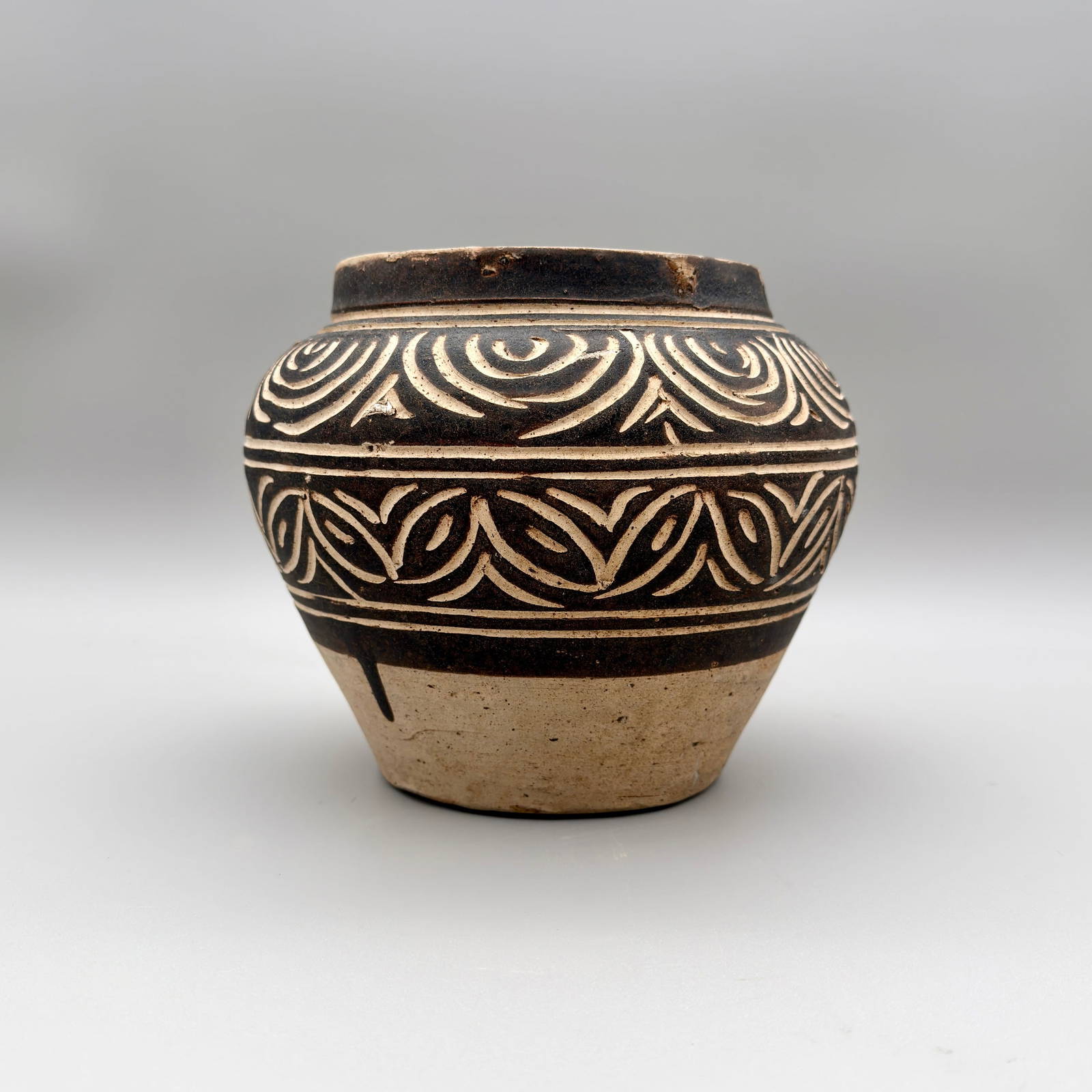Yuan Sgraffito Carved Brown Glazed Stoneware Jar