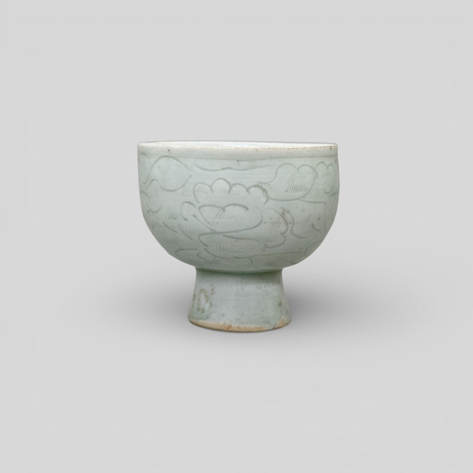 A Qingbai Incised Pedestal Cup (1 of 10)