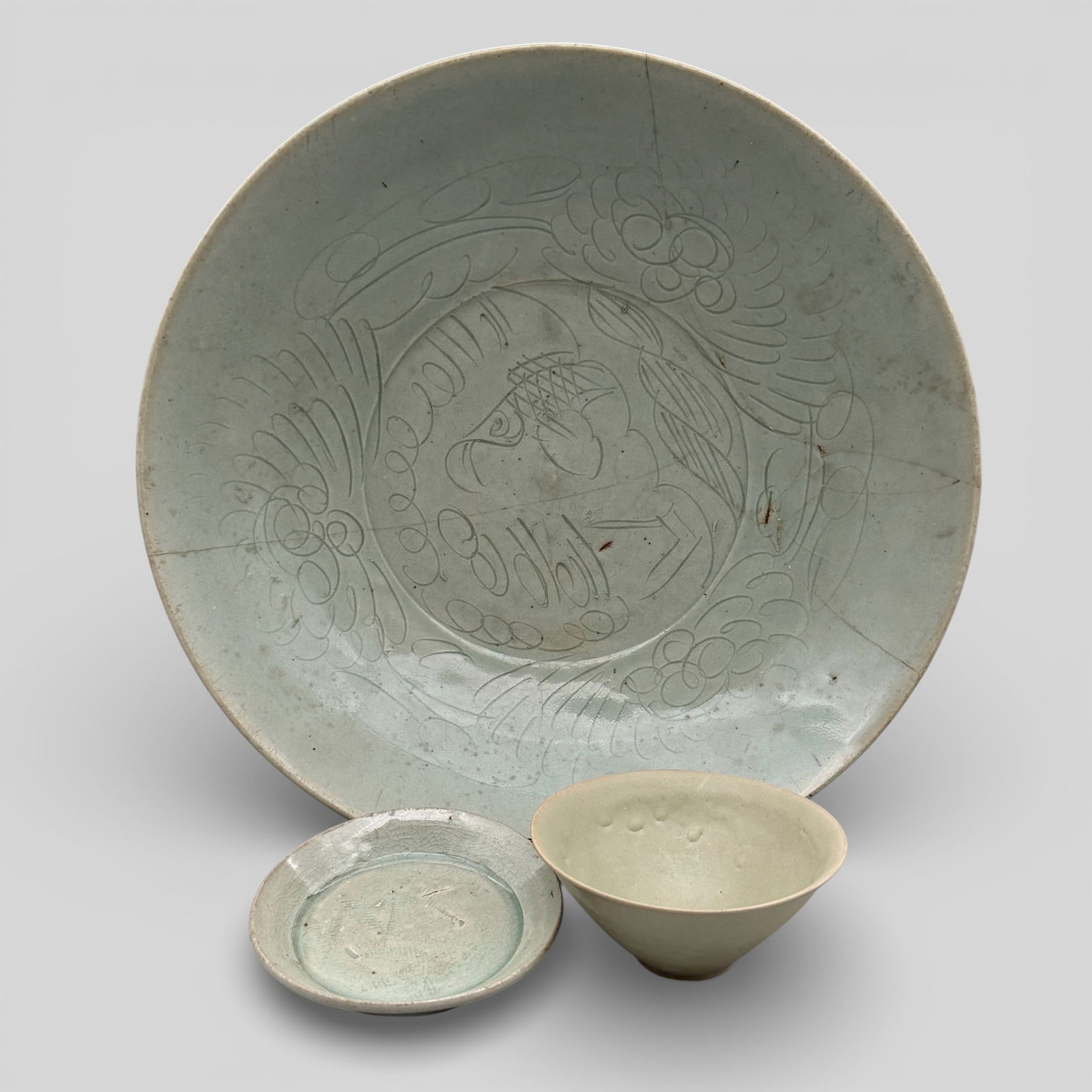 Three Longquan Celadon Bowls/Plates (1 of 14)